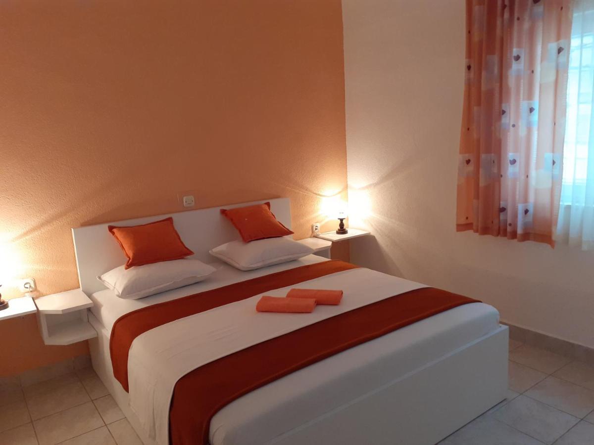 Apartments With A Parking Space Gradac, Makarska - 11332 Gradac  Exterior foto