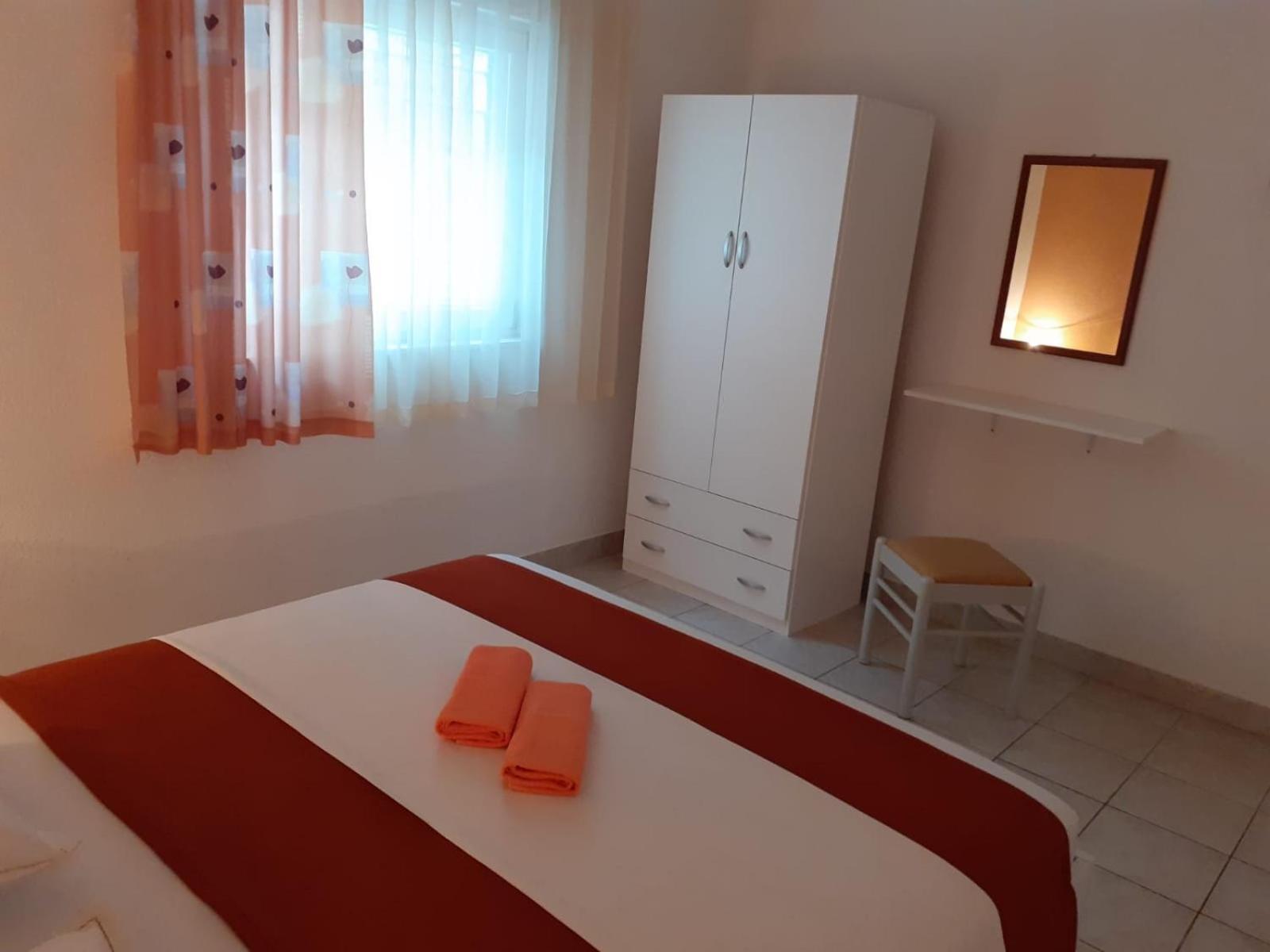 Apartments With A Parking Space Gradac, Makarska - 11332 Gradac  Quarto foto