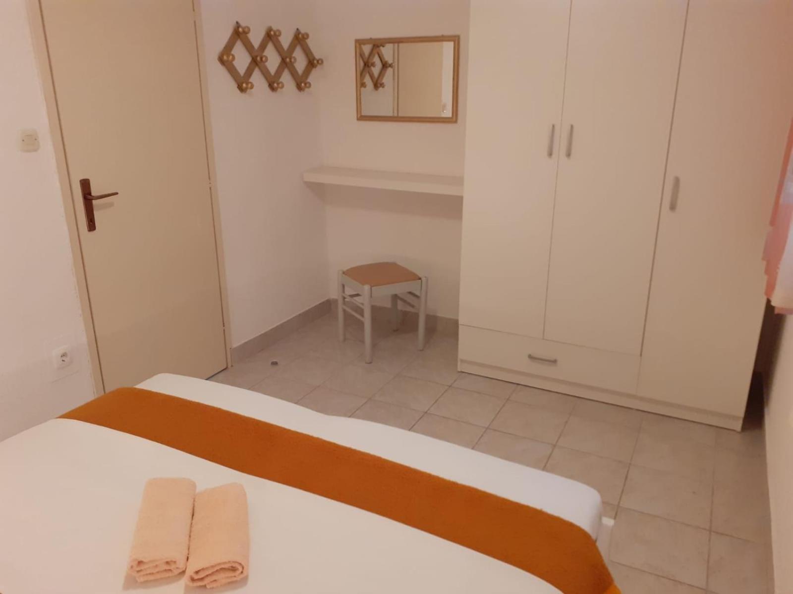 Apartments With A Parking Space Gradac, Makarska - 11332 Gradac  Quarto foto